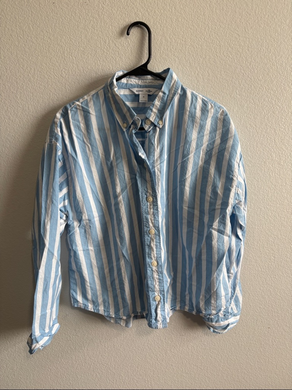 Old Navy Blue and White Striped Button-Down Shirt